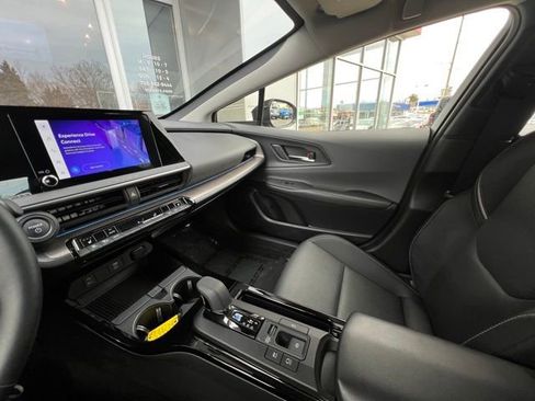 Used 2024 Toyota Prius XLE image 14