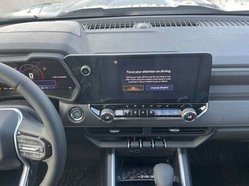 New 2026 Chevrolet Colorado Trail Boss AWD/4WD image 15