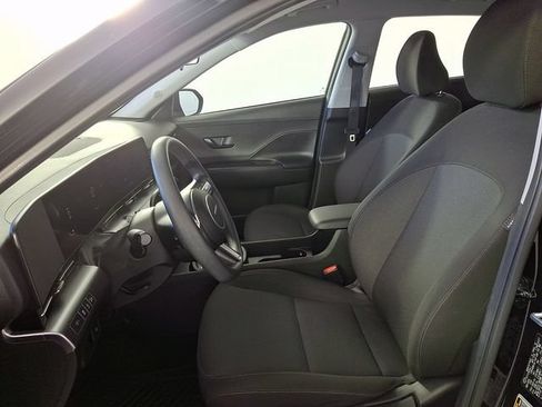 Certified 2025 Hyundai Kona SE FWD image 16