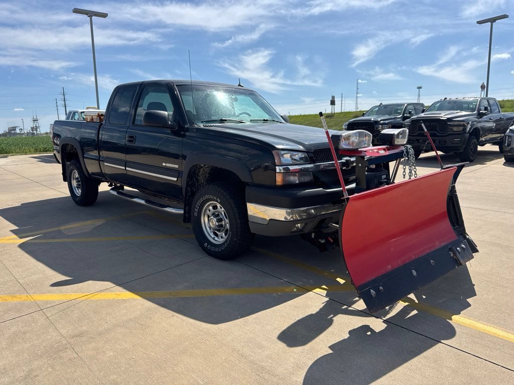Used 2003 Chevrolet Silverado 2500 LT AWD/4WD image 3