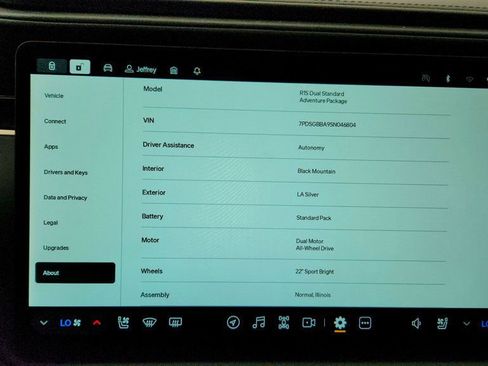 Used 2025 Rivian R1S Adventure AWD/4WD image 17
