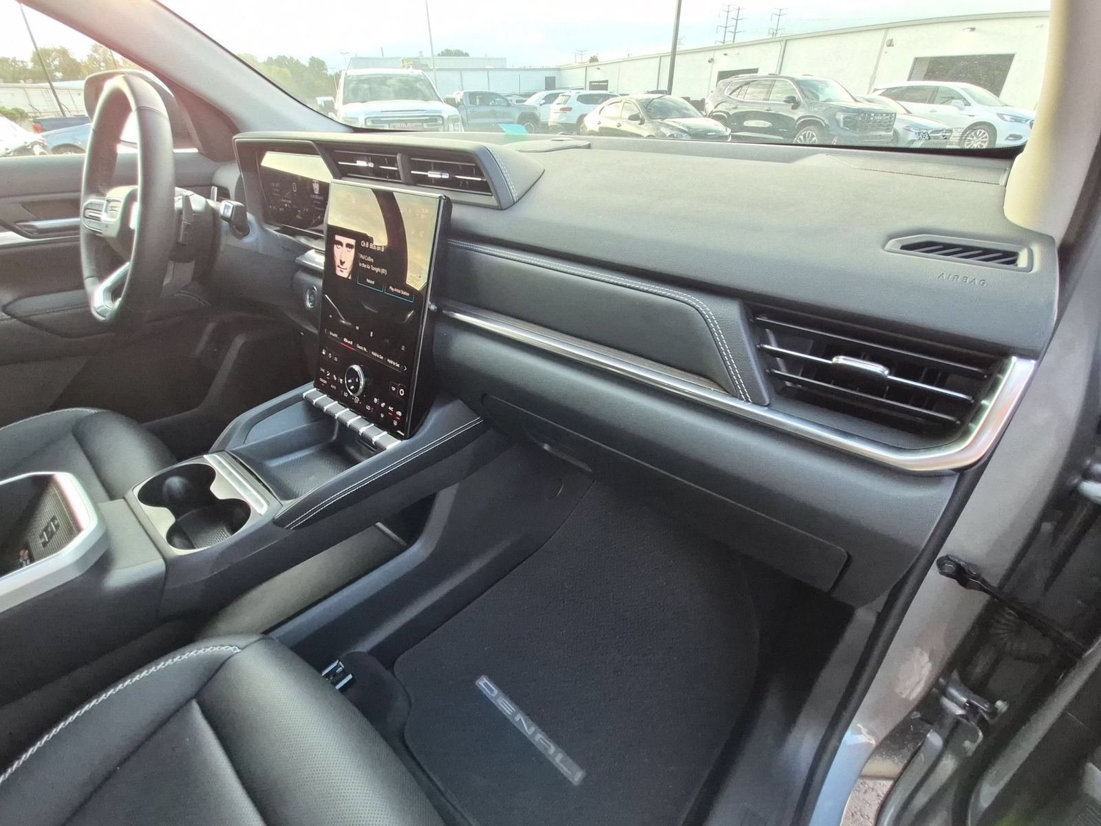 Used 2026 GMC Terrain Denali AWD/4WD image 31