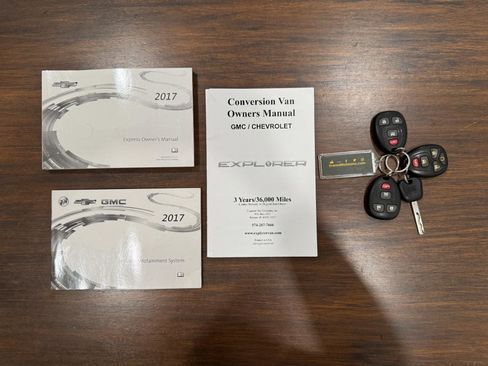 Used 2017 Chevrolet Express 2500 Extended RWD image 48