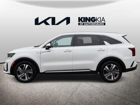 Certified 2023 Kia Sorento SX Prestige w/ Panoramic Sunroof Package AWD/4WD image 7