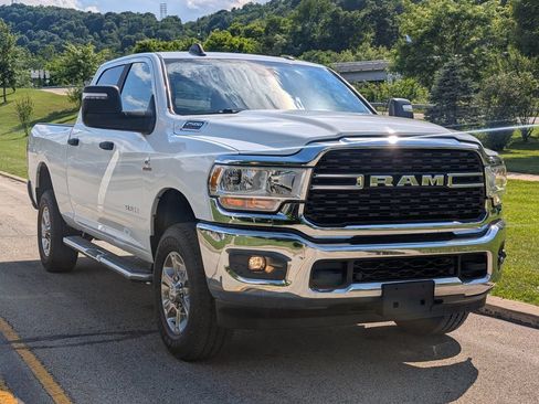 Used 2024 RAM 2500 Big Horn w/ Off Road Package AWD/4WD image 2