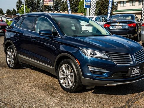 Used 2017 Lincoln MKC Select AWD/4WD image 6
