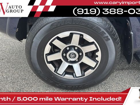 Used 2018 Toyota 4Runner TRD Off-Road AWD/4WD image 21