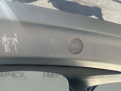 Used 2024 Tesla Model Y Performance AWD/4WD image 23