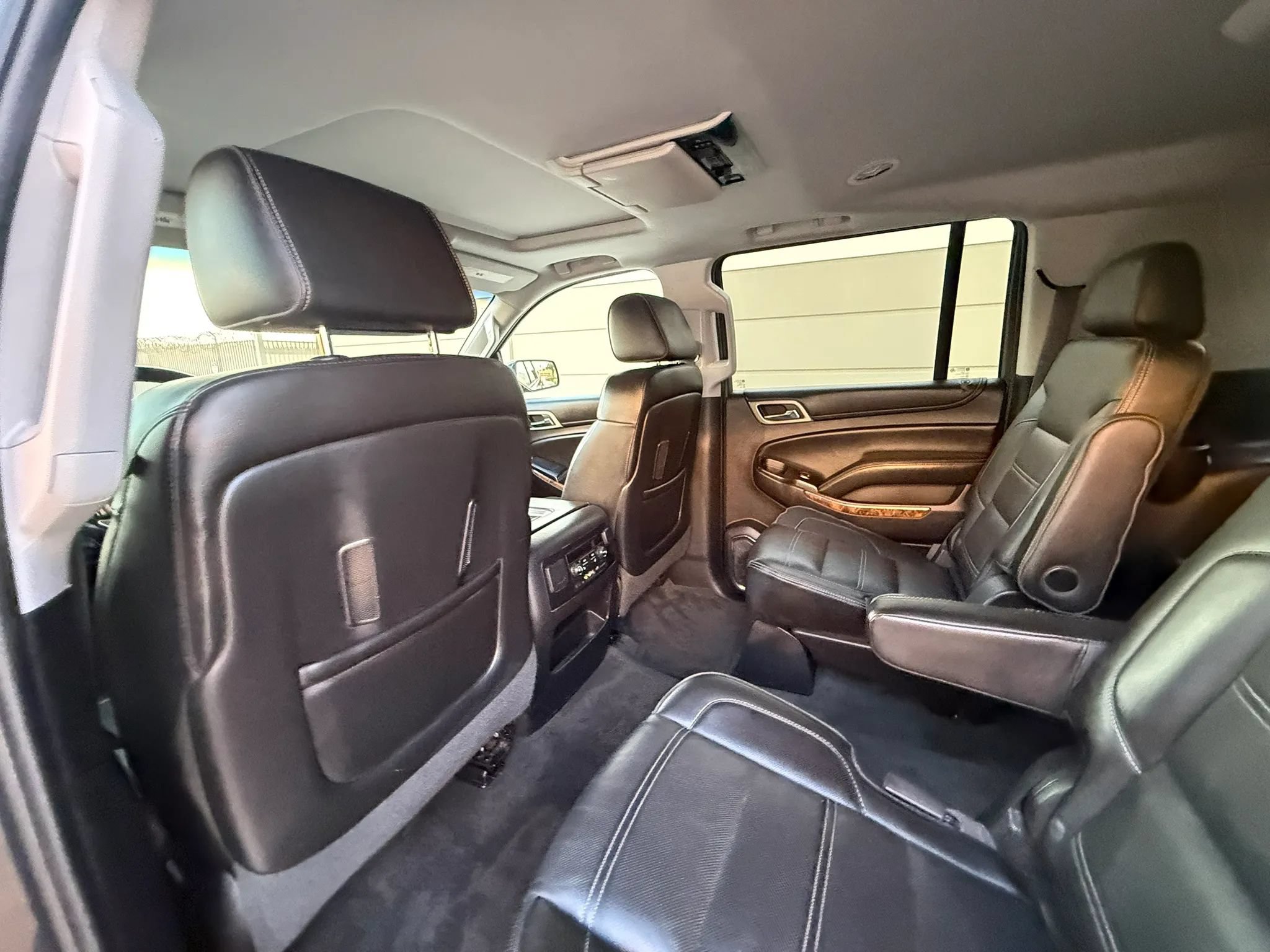 Used 2015 GMC Yukon XL Denali w/ Touring Package AWD/4WD image 21