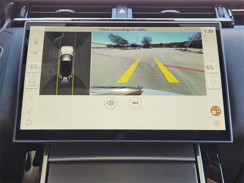 Used 2025 Land Rover Range Rover Velar Dynamic SE image 17