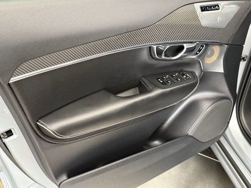 Used 2016 Volvo XC90 T6 R-Design w/ Vision Package image 16