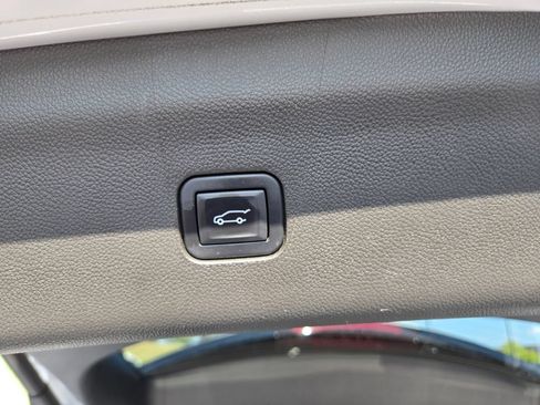 Used 2023 Buick Enclave Essence w/ Experience Buick Package FWD image 19