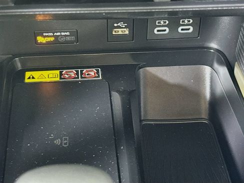 Used 2026 Toyota Camry SE FWD image 33