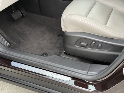 Used 2020 Cadillac XT4 Premium Luxury w/ Technology Package image 21