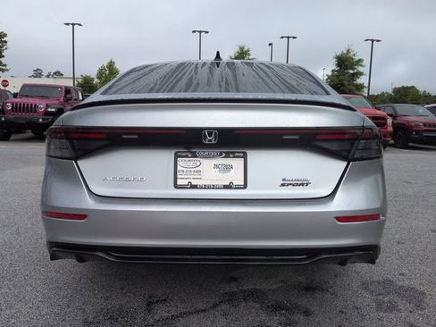 Used 2025 Honda Accord Sport image 6