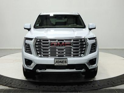 New 2026 GMC Yukon Denali w/ Sun & Power Step Package