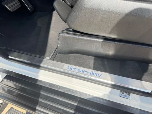 Used 2018 Mercedes-Benz G 550 Squared image 28