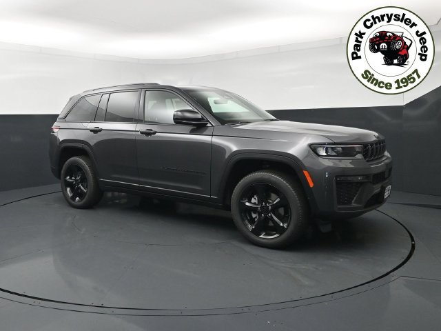 New 2026 Jeep Grand Cherokee Limited w/ Limited Altitude Package AWD/4WD image 1