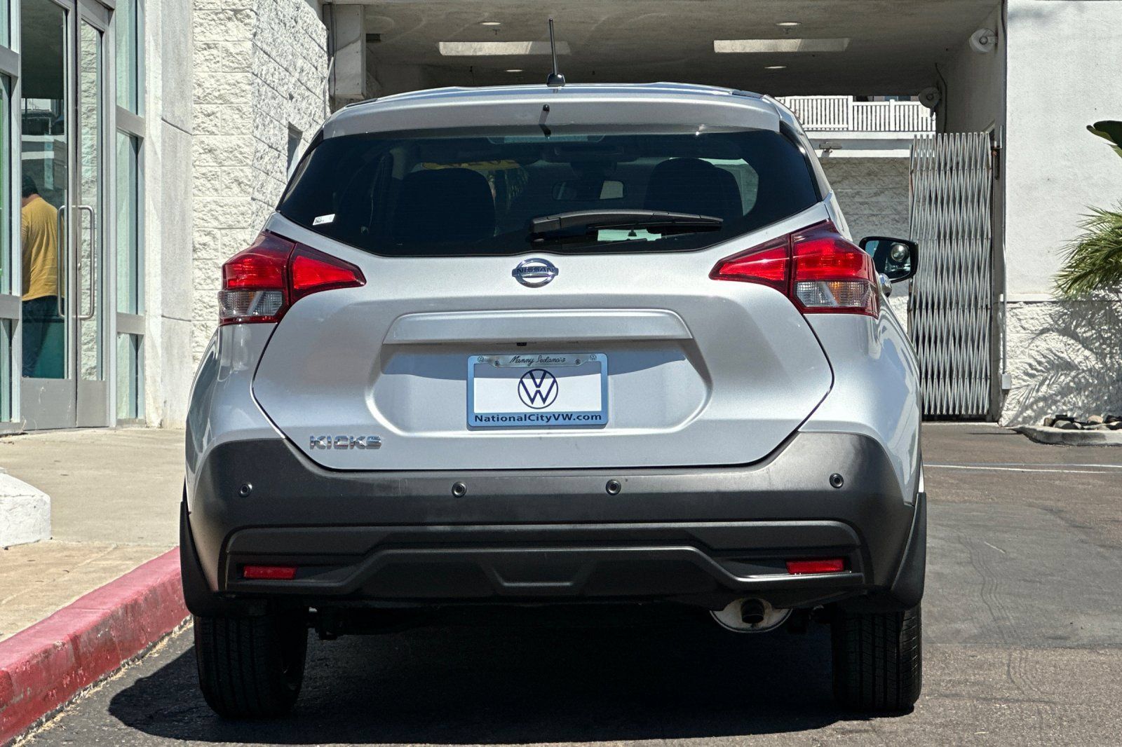 Used 2020 Nissan Kicks S FWD image 5