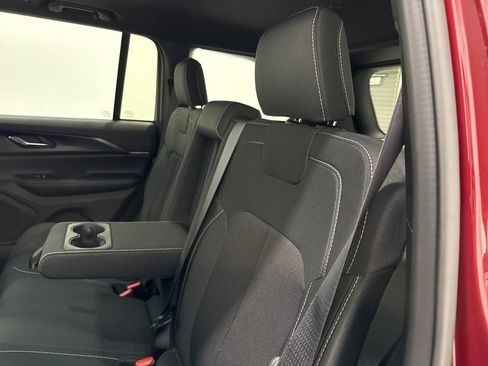 New 2025 Jeep Grand Cherokee Laredo X w/ Luxury Tech Group I image 17