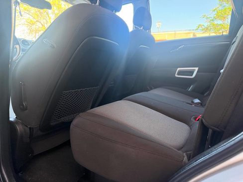 Used 2013 Chevrolet Captiva Sport LS image 23