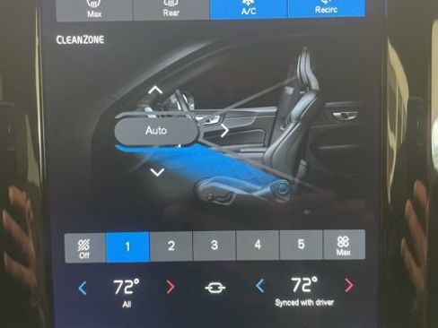 Used 2023 Volvo XC60 T8 Plus image 21