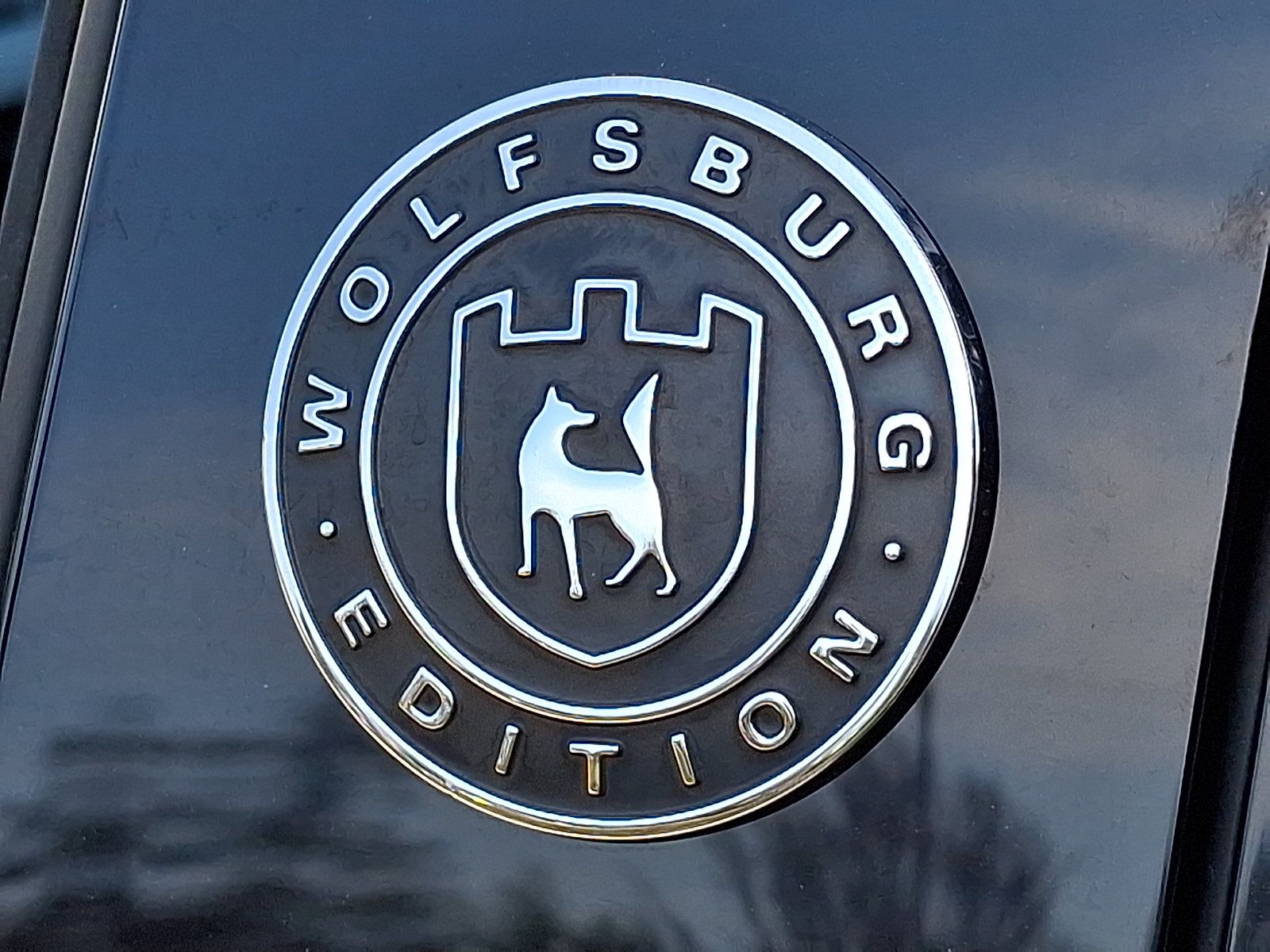 Used 2024 Volkswagen Tiguan Wolfsburg Edition FWD image 30