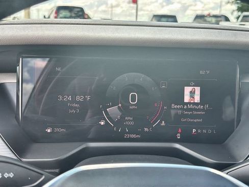 Certified 2026 GMC Acadia Elevation w/ Elevation Premium Package FWD image 12