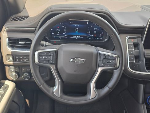 Used 2023 Chevrolet Tahoe Z71 w/ Luxury Package image 16