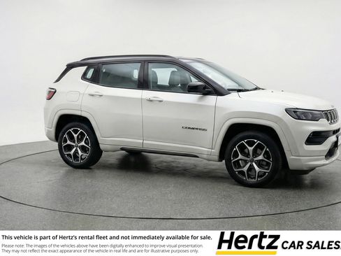 Used 2025 Jeep Compass Limited AWD/4WD image 1