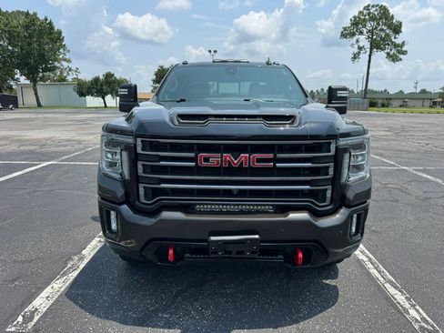 Used 2020 GMC Sierra 3500 AT4 w/ Technology Package AWD/4WD image 3