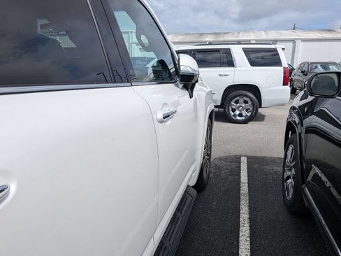 Used 2026 Lexus LX 600 4WD w/ Accessory Package (Z1) image 11