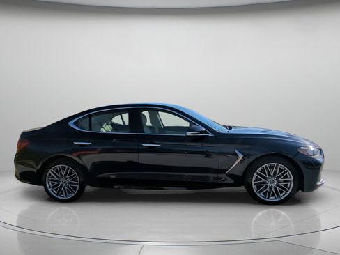 Used 2020 Genesis G70 2.0T image 32