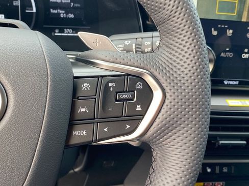 New 2026 Lexus TX 500h AWD image 23