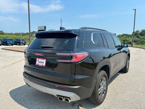 Used 2025 GMC Acadia Elevation AWD/4WD image 4