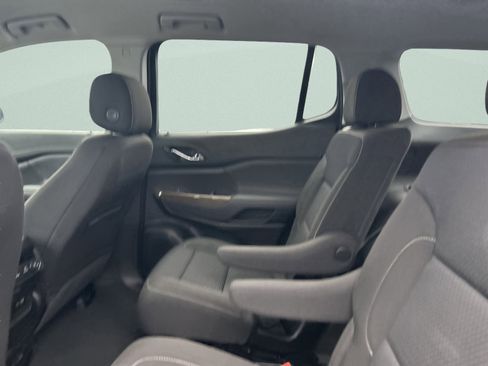 Used 2023 GMC Acadia SLE w/ Driver Convenience Package image 14