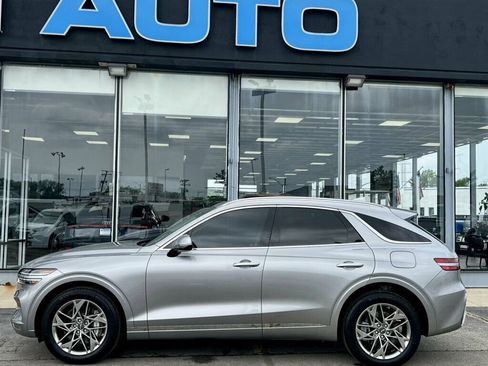Used 2025 Genesis GV70 2.5T w/ Select Package AWD/4WD image 2
