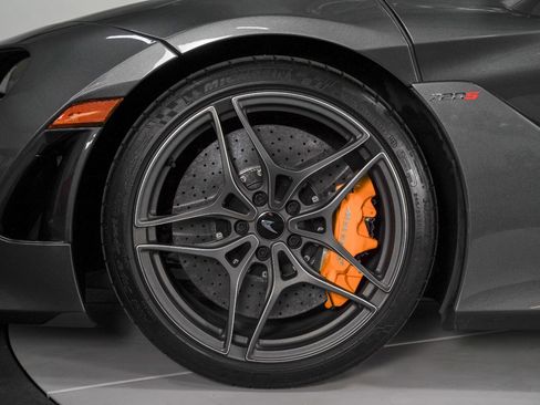 Used 2019 McLaren 720S Performance image 20
