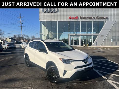 Used 2017 Toyota RAV4 LE image 1