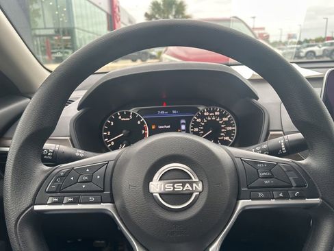 Certified 2024 Nissan Altima 2.5 SV FWD image 16