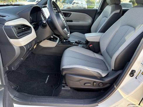 Used 2026 Subaru Forester Premium AWD/4WD image 17