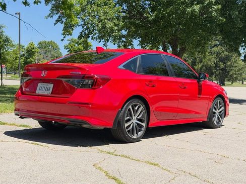 Used 2024 Honda Civic Touring image 4