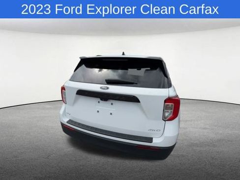 Used 2023 Ford Explorer XLT AWD/4WD image 8