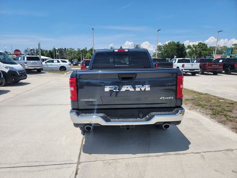 Used 2025 RAM 1500 Big Horn AWD/4WD image 4