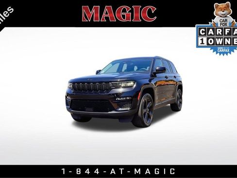 Used 2023 Jeep Grand Cherokee Limited w/ Black Appearance Package RWD image 1