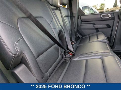 New 2025 Ford Bronco Badlands image 19