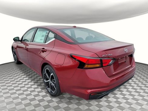 New 2025 Nissan Altima 2.5 SR image 3