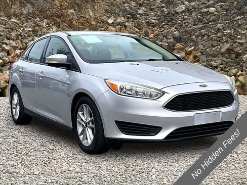 Used 2016 Ford Focus SE FWD image 10