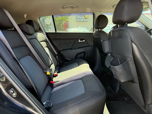Used 2015 Kia Sportage LX image 12