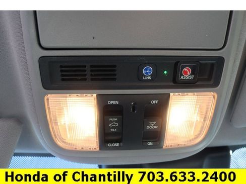 Certified 2018 Honda Odyssey Touring image 9